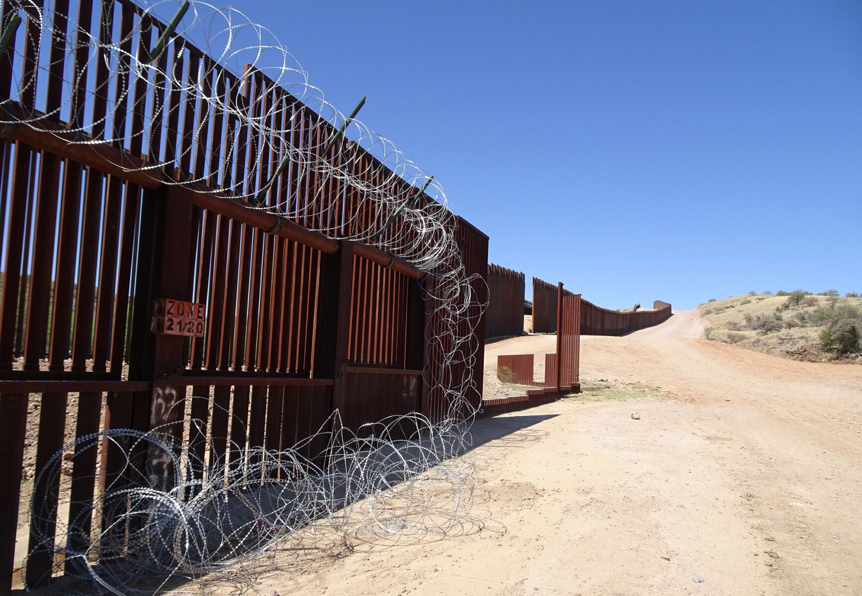 Border fence